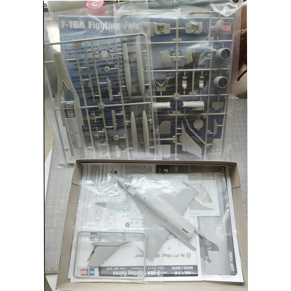Model Kit F16 - Hobbyboss 80272 1:72 Maßstab General Dynamics