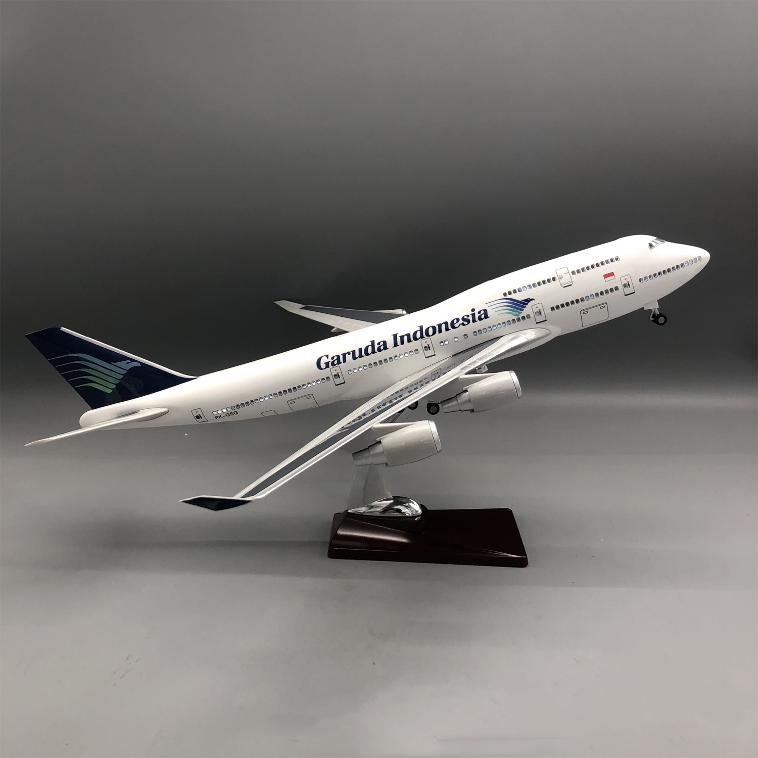 Model Kit Indonesia - 47cm Druckguss-Harz Flugzeugmodell B747 Garuda Indonesia