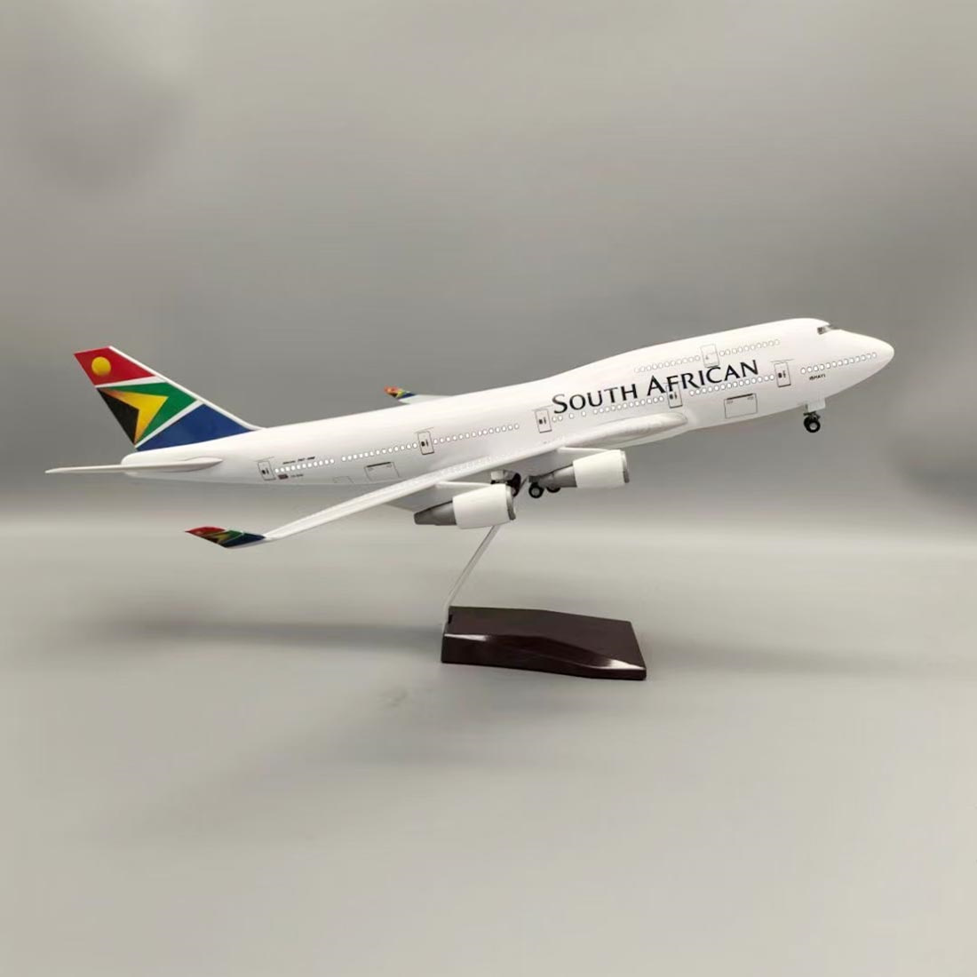 Model Kit Aircraft - Spielzeug für Kinder Südafrikanisch 1:150 B747