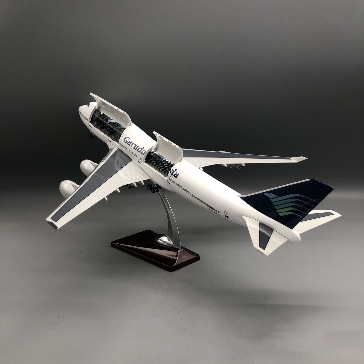 Neues, zu öffnendes Garuda Ind – Model Kit Indonesia Bewertung und Preis