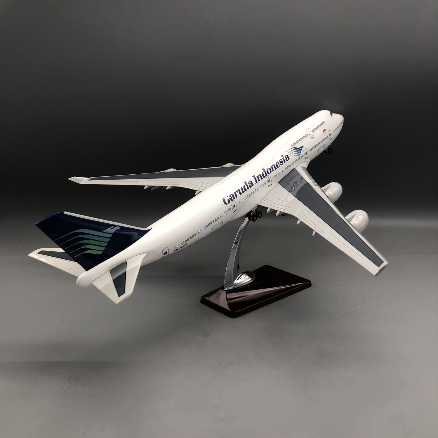 Neues, zu öffnendes Garuda Ind – Model Kit Indonesia Bewertung und Preis